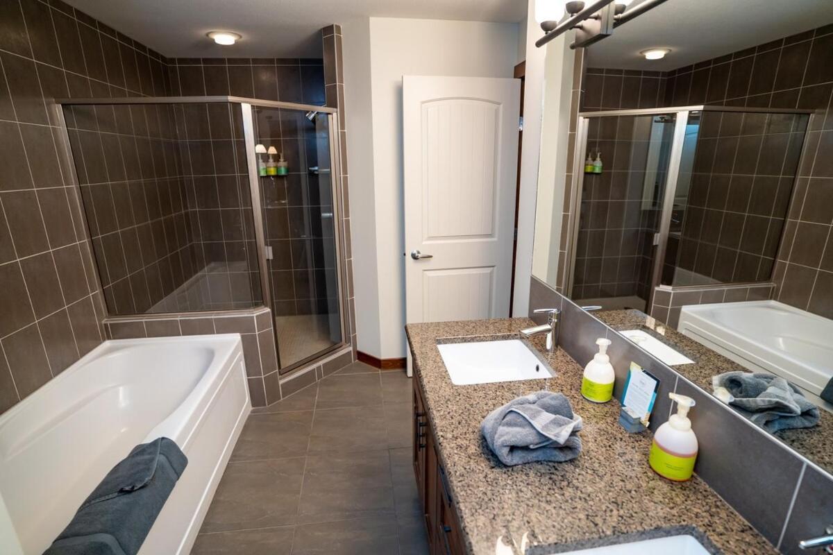 The Raven Suite At Stoneridge Mountain Resort Canmore Bagian luar foto